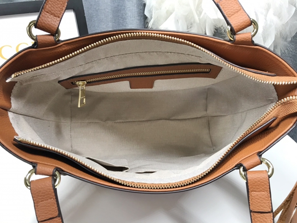 激安グッチバッグコピー着用イメージ